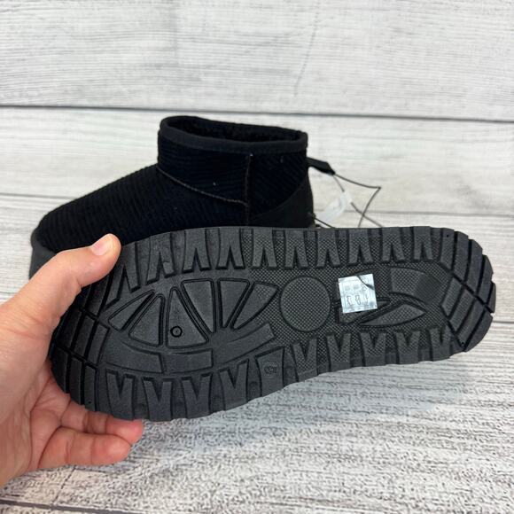 Dirty Laundry Women's Black Ribbed Sherpa Lined Booties Size 6 - Picture 4 of 9